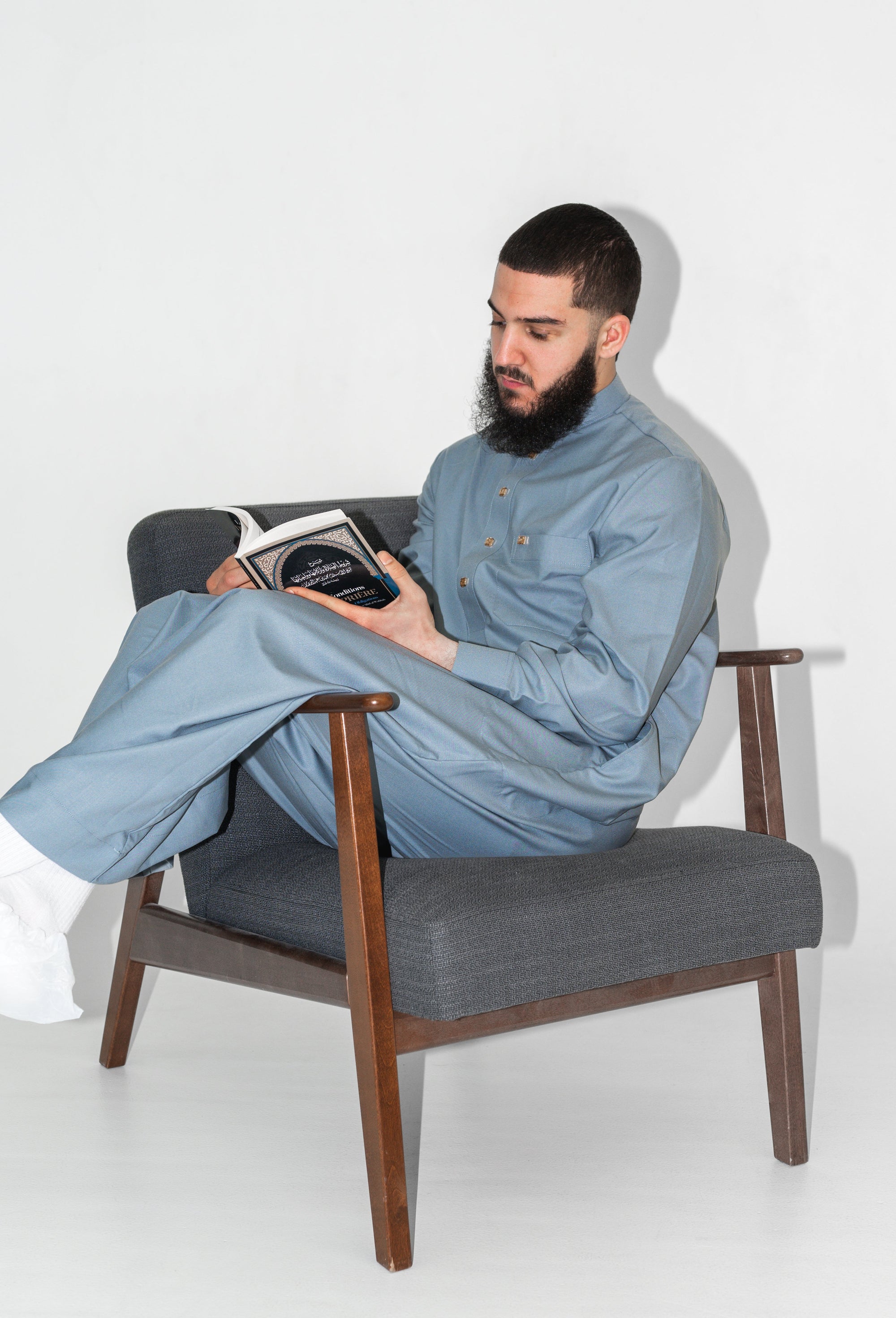 QAMIS HOMME — Jamal Noor